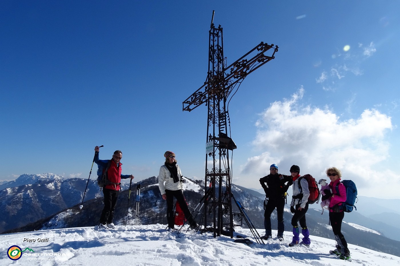 02 Alla croce di vetta dello Zuc di Valbona (1545 m) .JPG